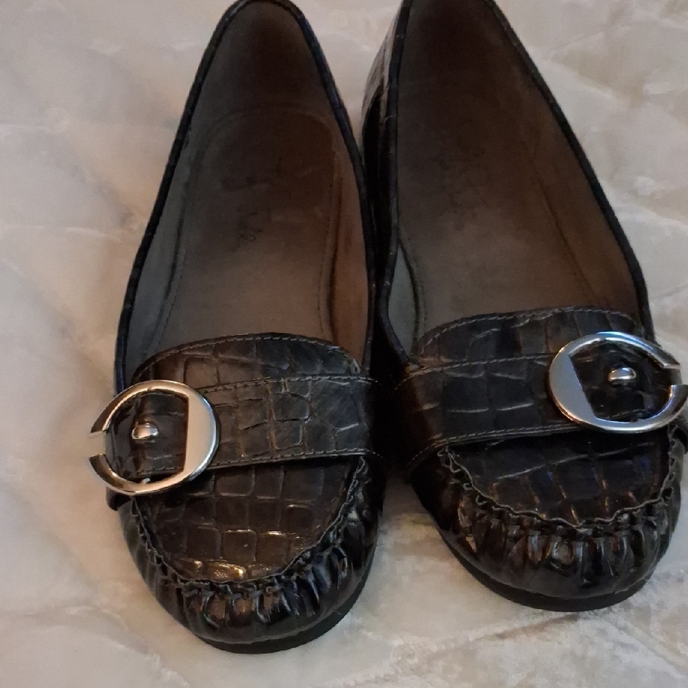 Life Stride Black Croc-Embossed Buckle Loafers